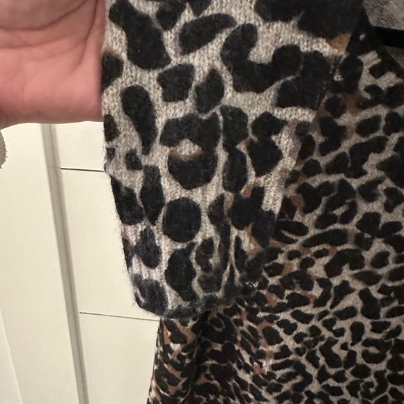 360CASHMERE XS Frankie cheetah oversized cashmere soft luxurious fine sweater - Picture 10 of 12
